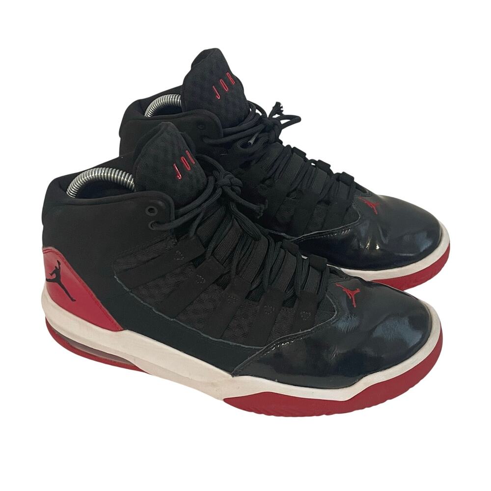 Nike Air Jordan Men's Max Aura Size 8 Black Red AQ9084-006 Basketball Sneakers